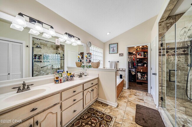 Building Photo - 625 Amberjack Dr