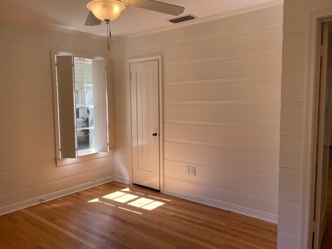 Building Photo - 3624 S Hills Ave