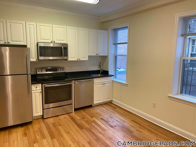 Building Photo - 1 Chauncy St