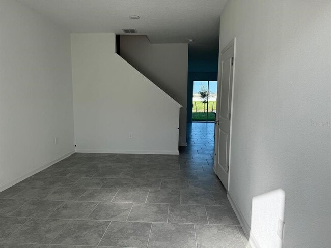 Building Photo - 2784 Pierr St