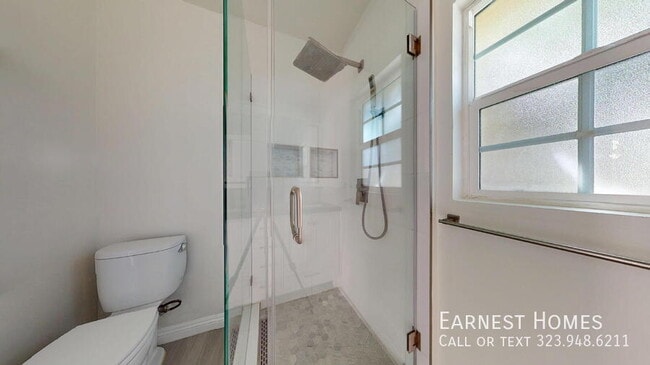 Building Photo - 19020 Sylvan St