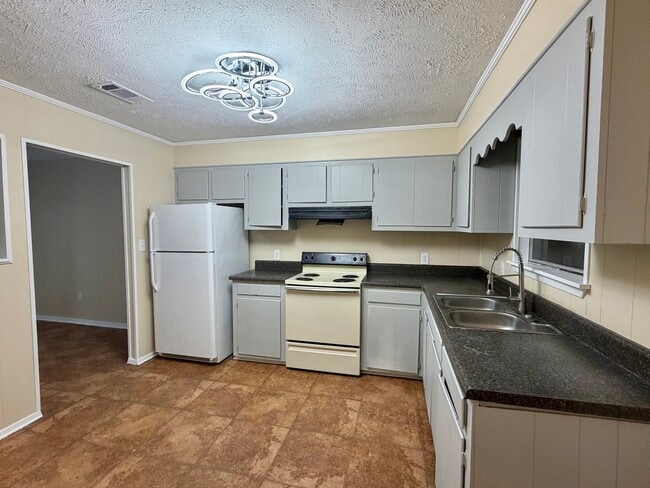 Building Photo - 1101 6th St