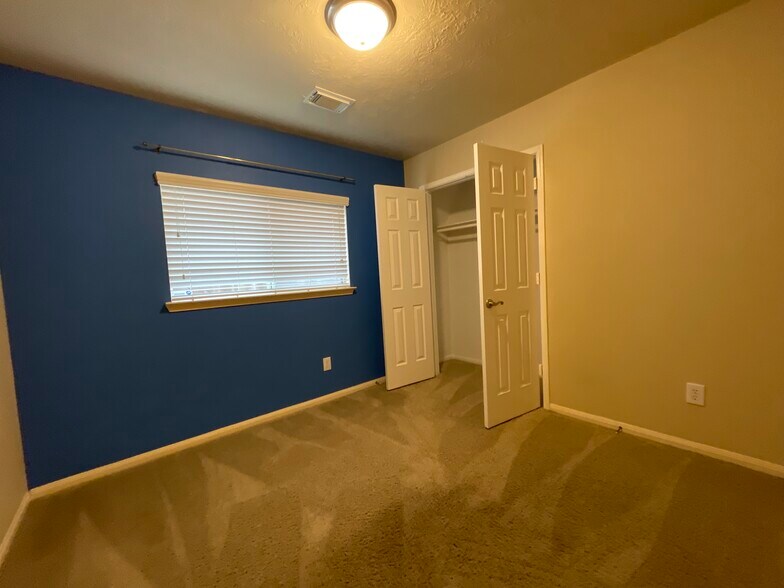 Building Photo - 893 Bent Sail Ln