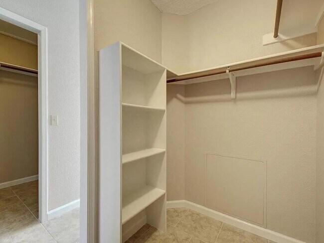Building Photo - 15410 Cambria Cove