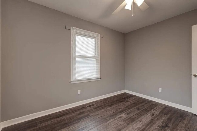Building Photo - 421 sharpe st woodruff sc