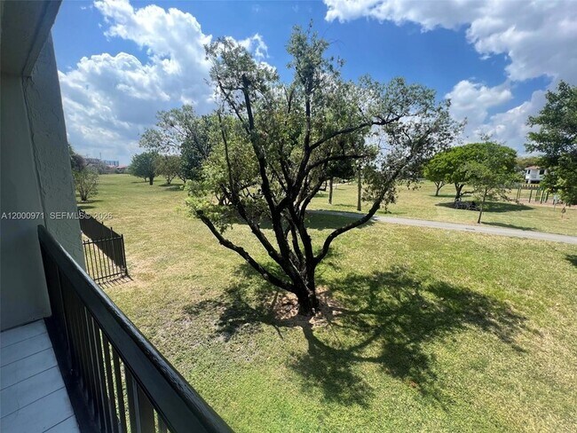 Building Photo - 10317 NW 9th St Cir