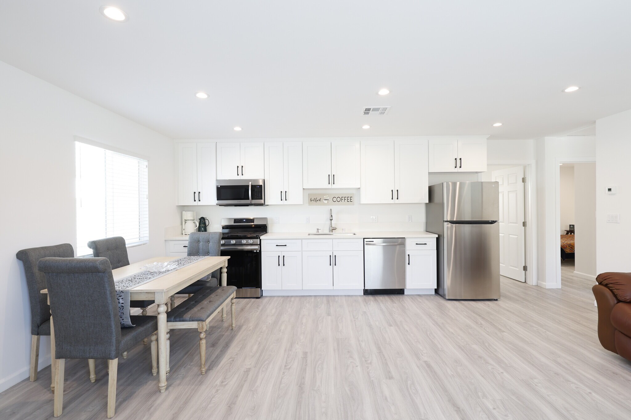 Building Photo - 18623 Bryant St