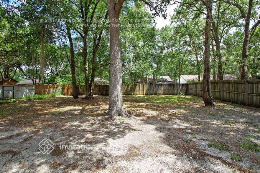 Building Photo - 320 San Lanta Cir