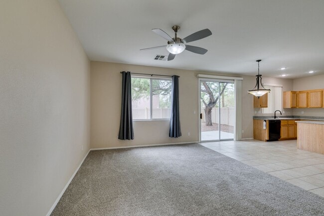 Building Photo - Beautiful 2-story home featuring 4 bedroom...