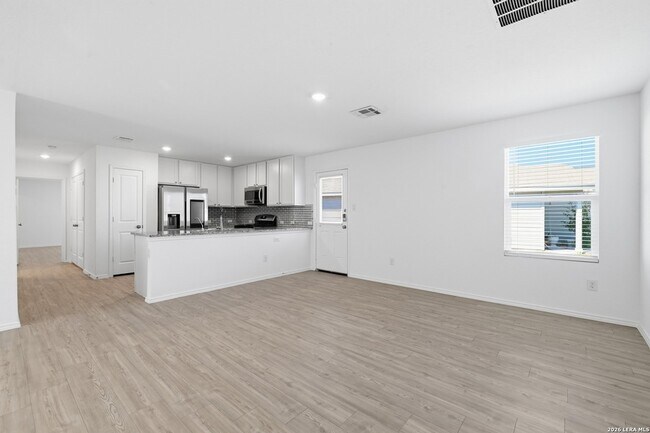 Building Photo - 306 Ambush Ridge