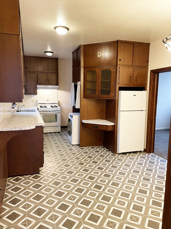 Kitchen view from living room doorway - 2428 S Harrison St