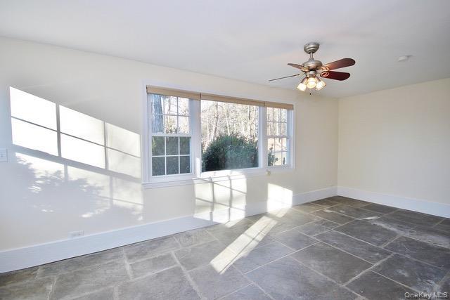 Building Photo - 16 Upland Ln