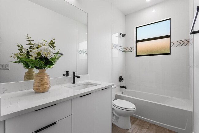 Building Photo - 2702 Old Burnt Store Rd N