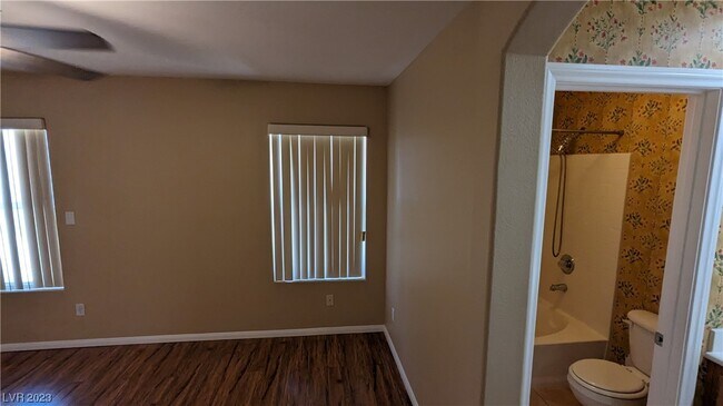 Building Photo - 1374 Louisiana Lakes Ave