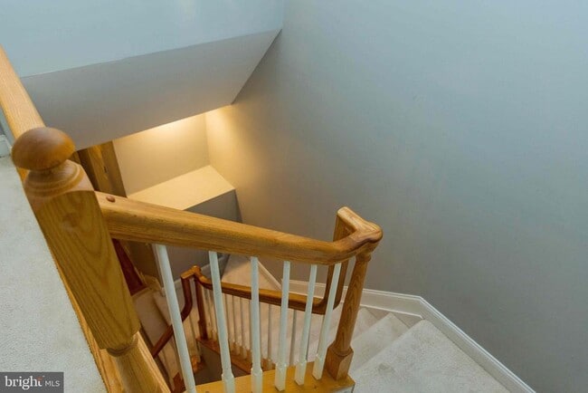 Building Photo - 6029 Blue Point Ct