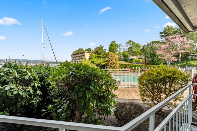 Building Photo - 9500 Rainier Ave S