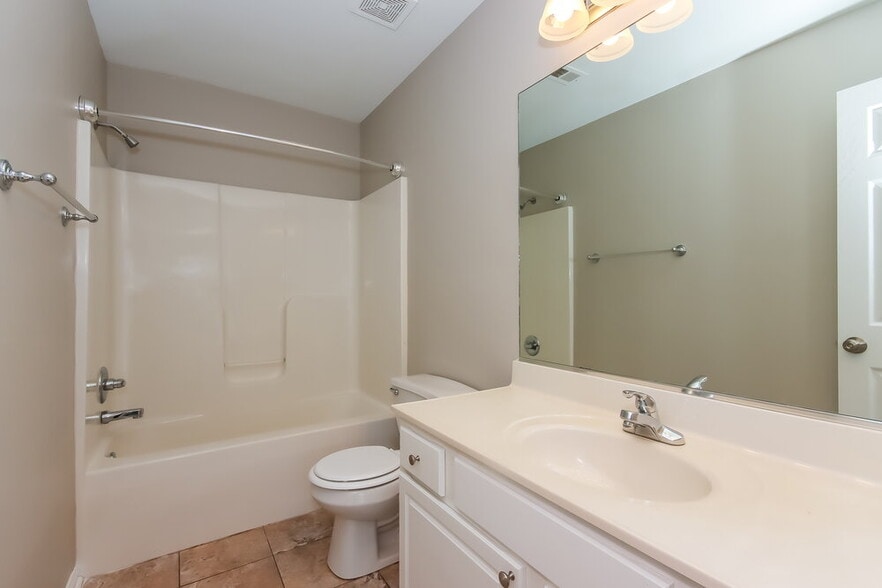 Building Photo - 114 Sun Ridge Dr