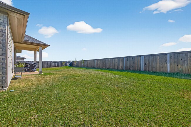 Building Photo - 28307 Hannahs Harbor Ln