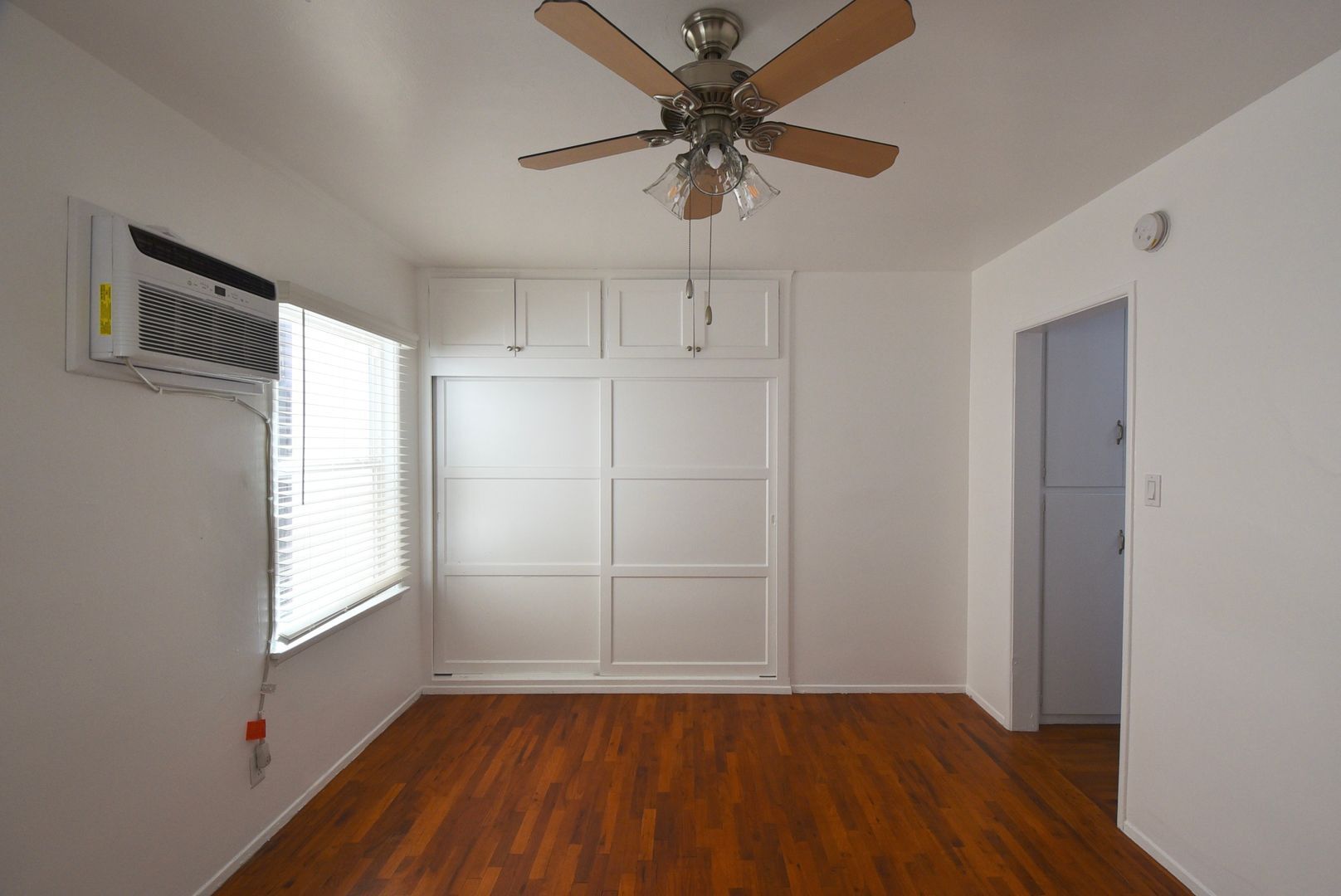 Building Photo - 5220 Radford Ave