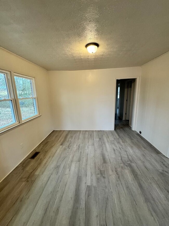 Building Photo - 3/1 in Cleveland County, NC