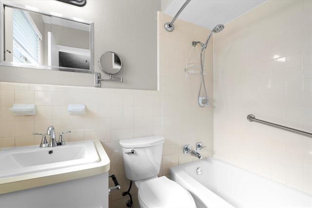 Building Photo - 1251 Donna Dr