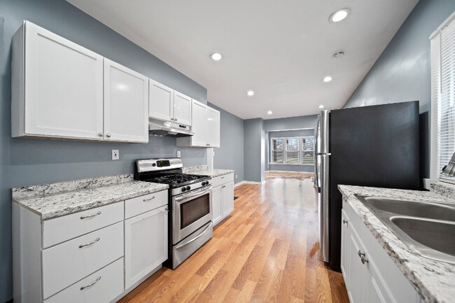 Building Photo - 1673 Calvert Ave