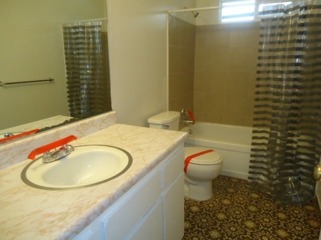 Building Photo - Clean 3 Bedroom 2 Bath Home