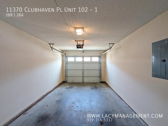 Building Photo - 11370 Clubhaven Pl