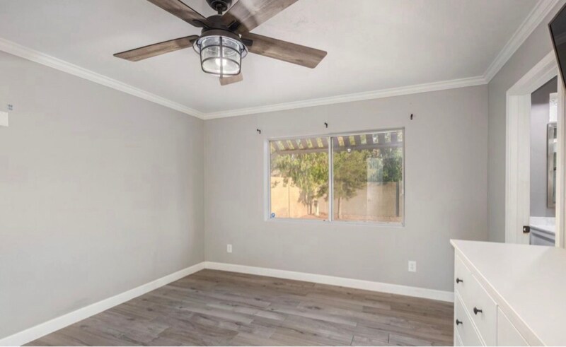 Building Photo - 839 W Posada Ave