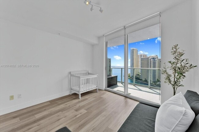 Building Photo - 300 S Biscayne Blvd