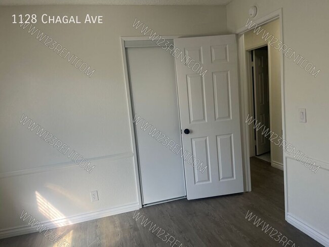 Building Photo - 1128 Chagal Ave