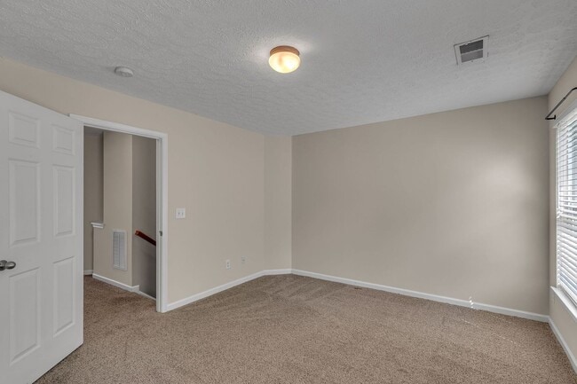 Building Photo - Spacious 2-Bedroom home in Prime West Nash...