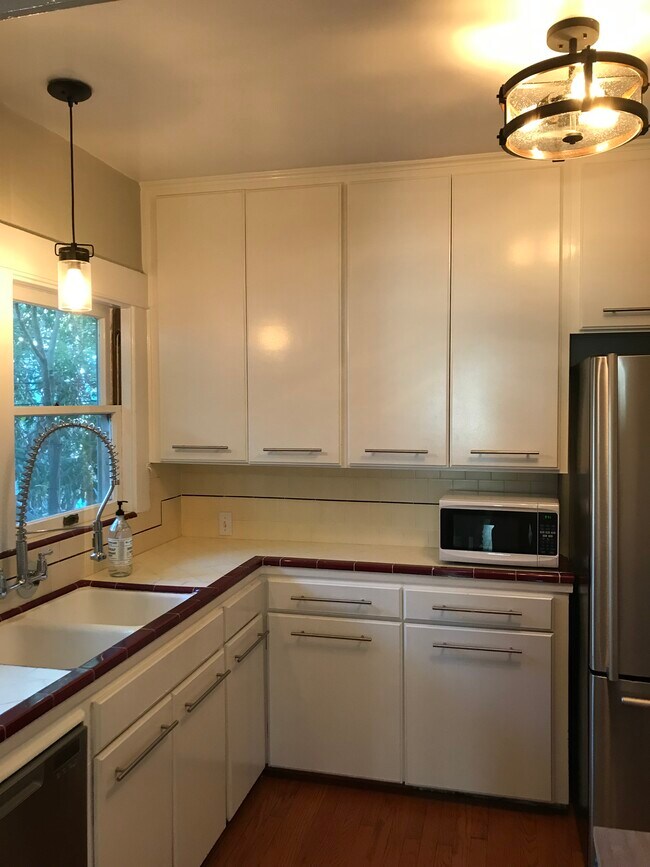 Kitchen - 839 E Ocean Blvd