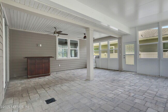 Building Photo - 277 Sandstone Dr