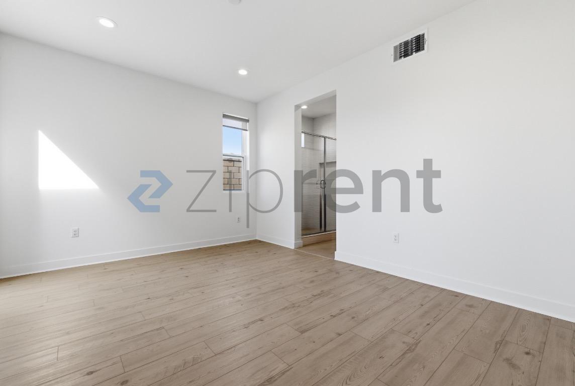 Building Photo - 75249 Buckley Dr