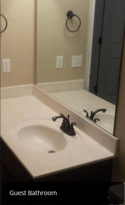 Building Photo - 233 Tecumseh Meadows Dr