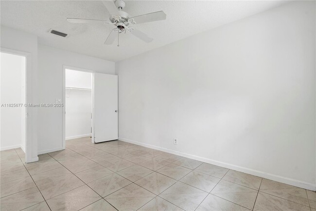 Building Photo - 535 NW 18th St