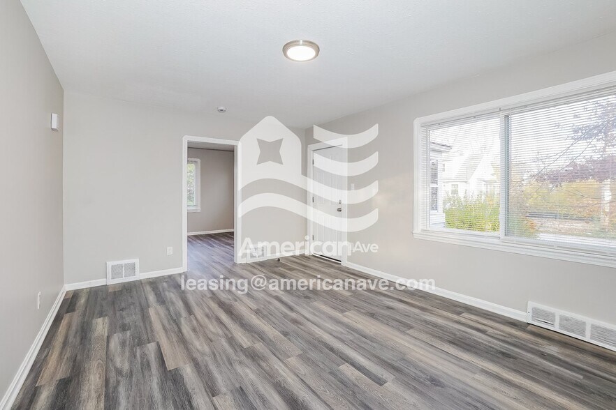 Building Photo - 12901 Kadel Ave