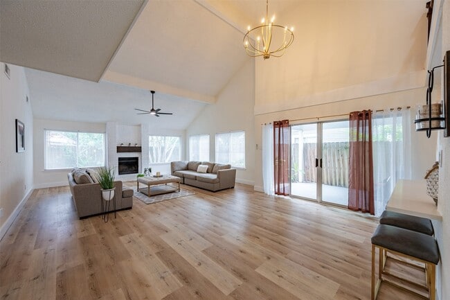 Building Photo - 12719 Ashford Knoll Dr