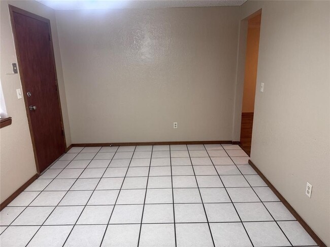 Building Photo - 1009 Lapwing Rd