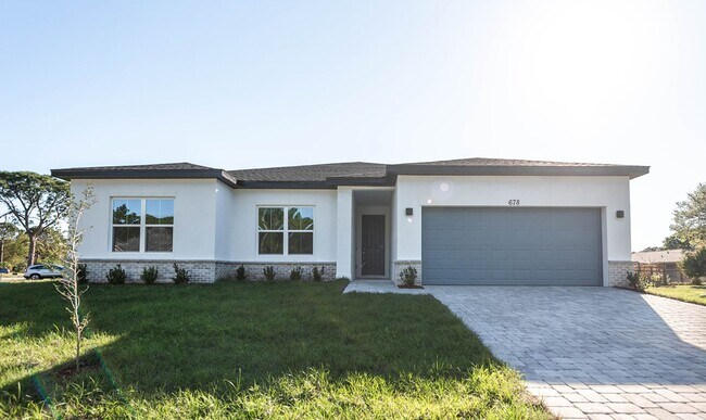 Building Photo - Peaceful and Private setting new construct...