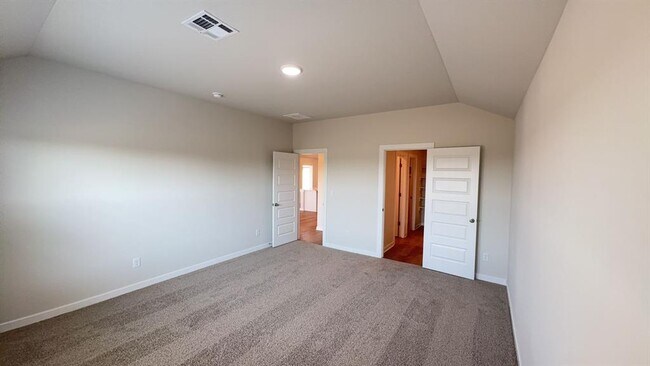 Building Photo - 10709 Red Thistle Dr