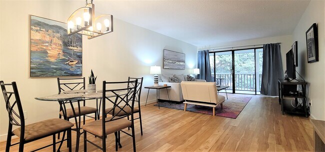 Building Photo - 157 Brackenwood Rd