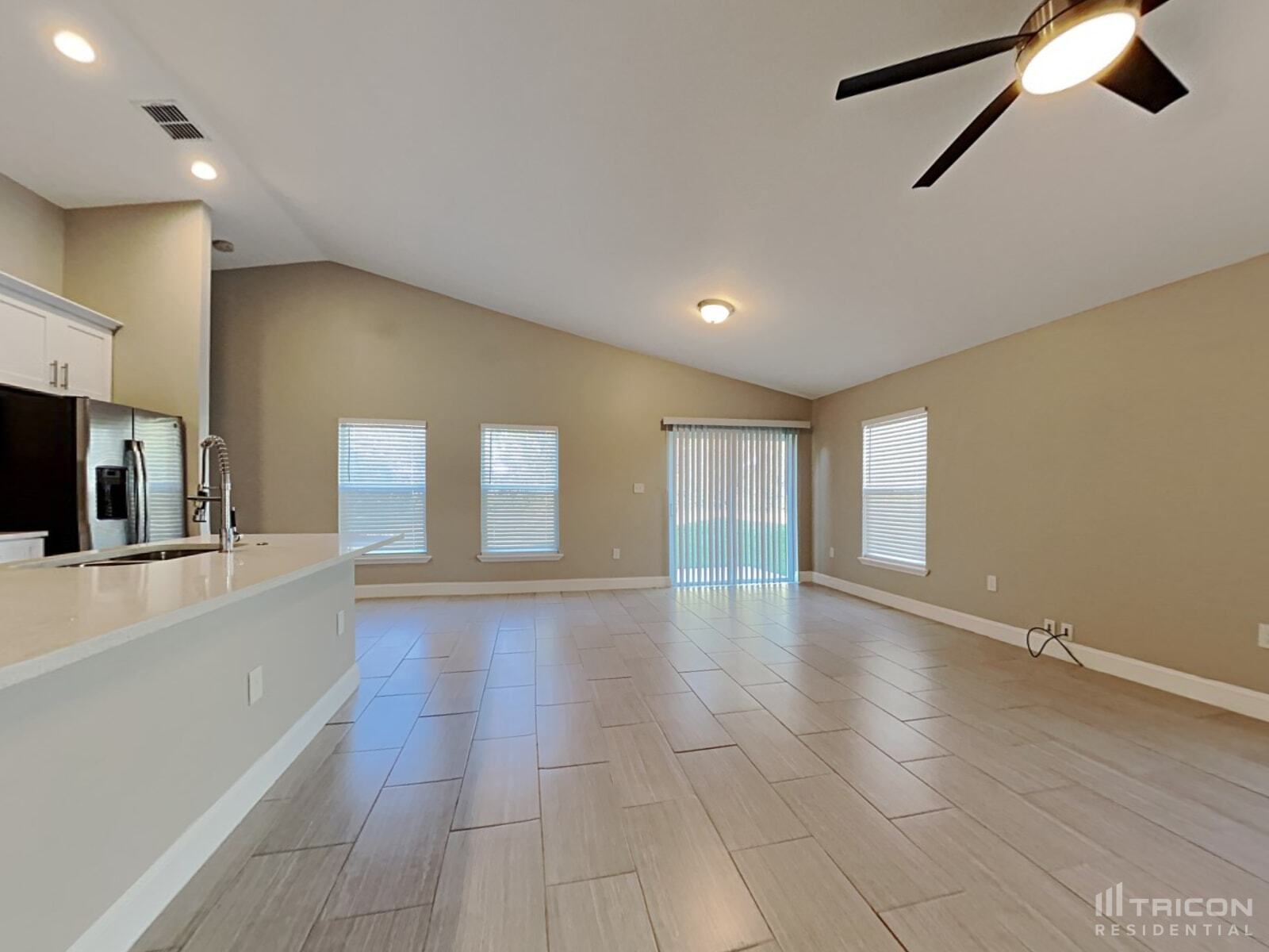 Building Photo - 3140 Tiburon Ln