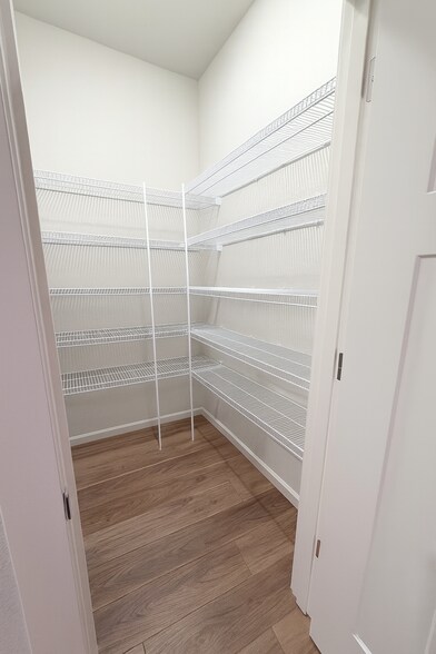Pantry - 8143 SE Leafhopper St