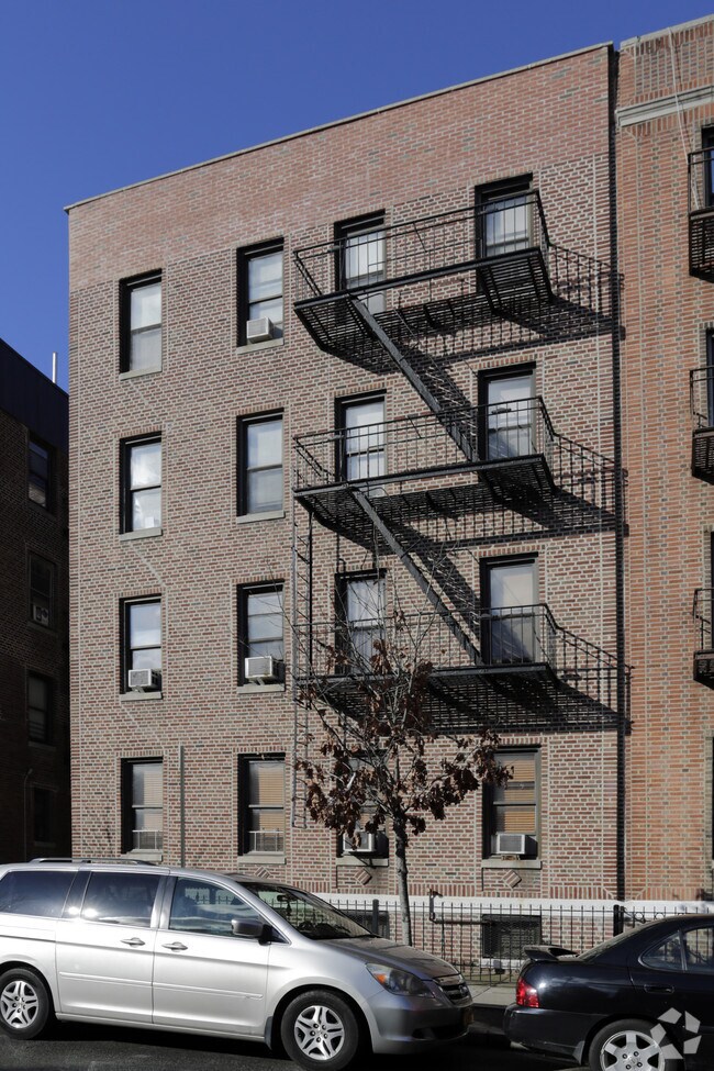 Building Photo - 3238 41st St