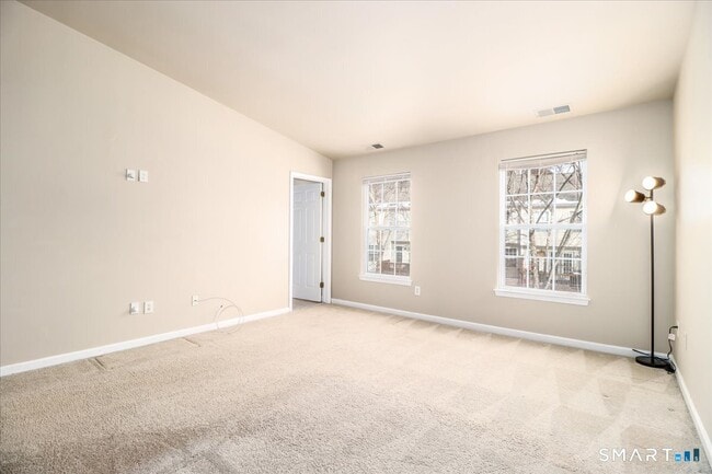 Building Photo - 2004 Eaton Ct