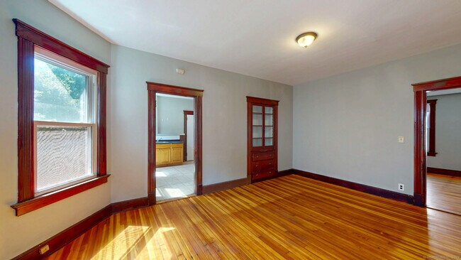 Building Photo - 22 Webster St
