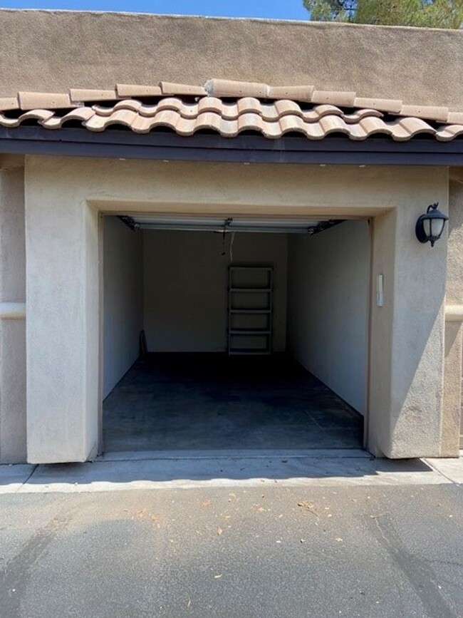 Building Photo - **MOVE-IN SPECIAL: 50% OFF 1ST MONTH RENT!...