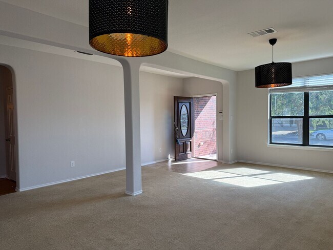 Building Photo - 2250 Howry Dr